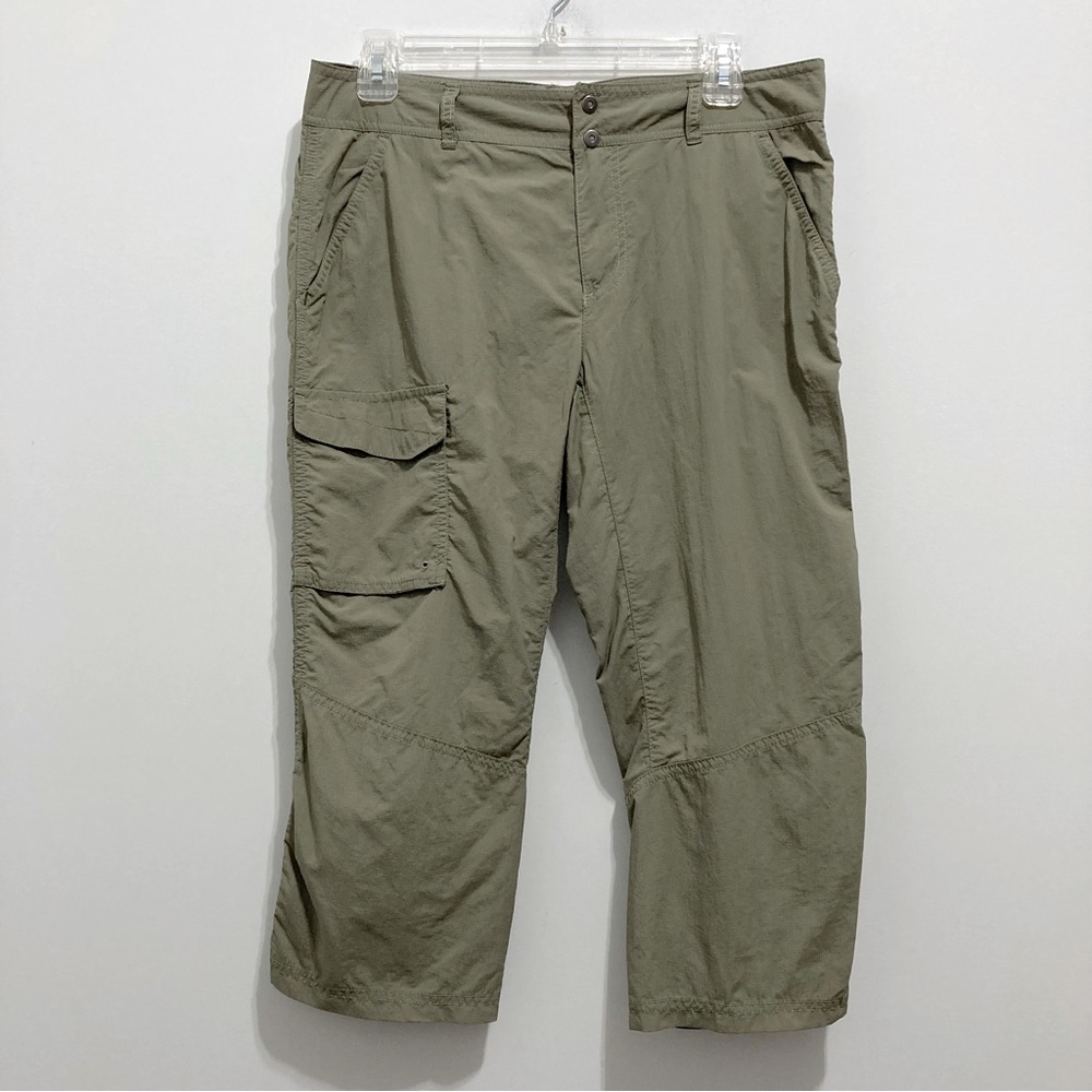 Columbia Women’s Omni-Shade Sun Protection Olive Green Cargo Capri Pants
